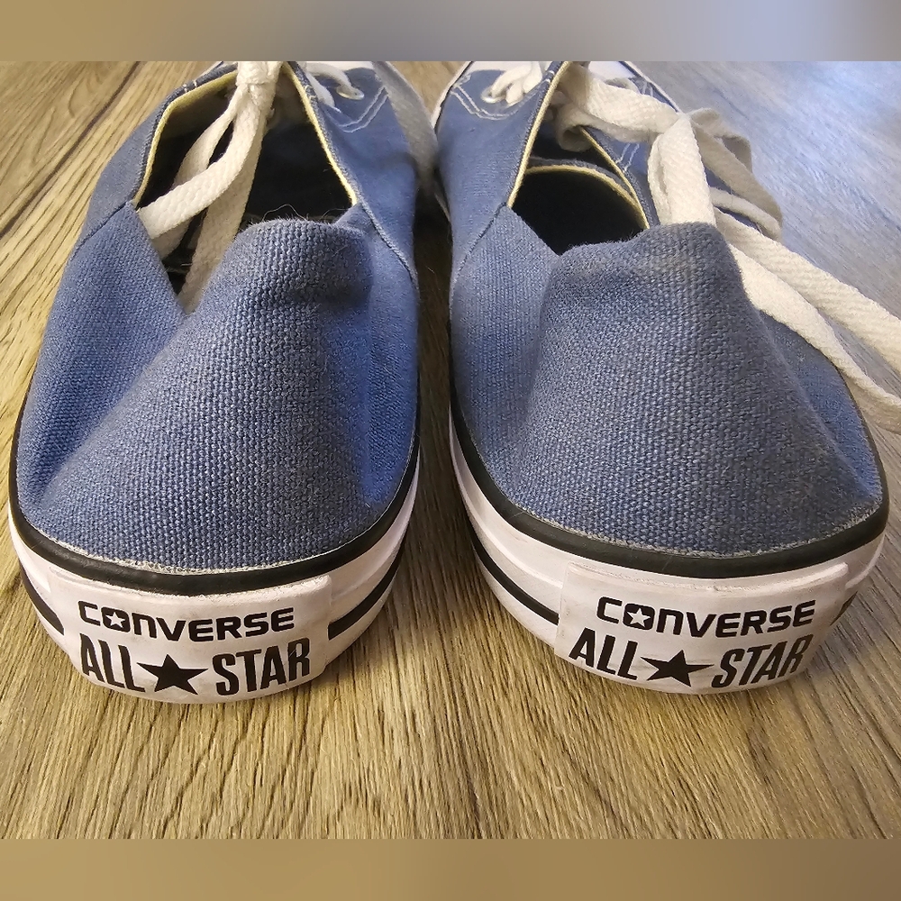 Converse Chuck Taylor All Star Low-tops - Blue - Women's Size 10 - Picture 2 of 7